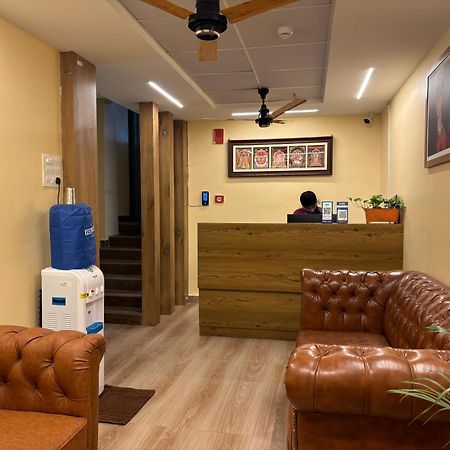 Forest Transit Hotel Coimbatore Buitenkant foto