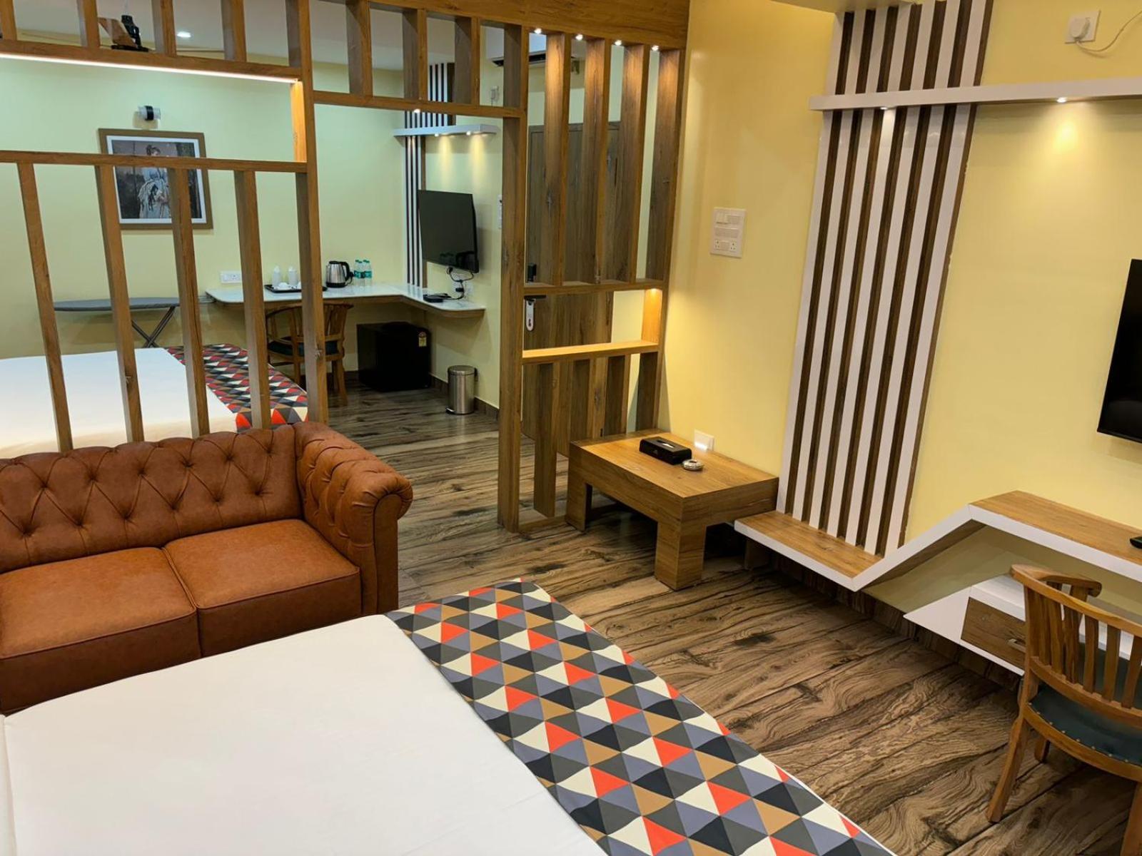 Forest Transit Hotel Coimbatore Buitenkant foto