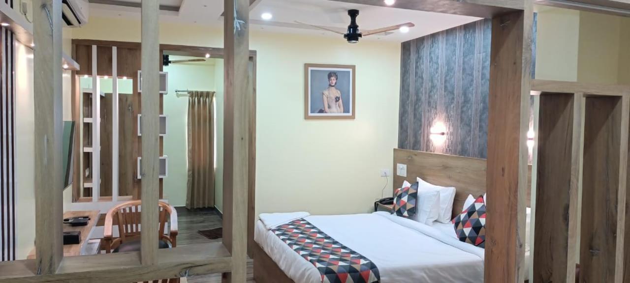 Forest Transit Hotel Coimbatore Buitenkant foto
