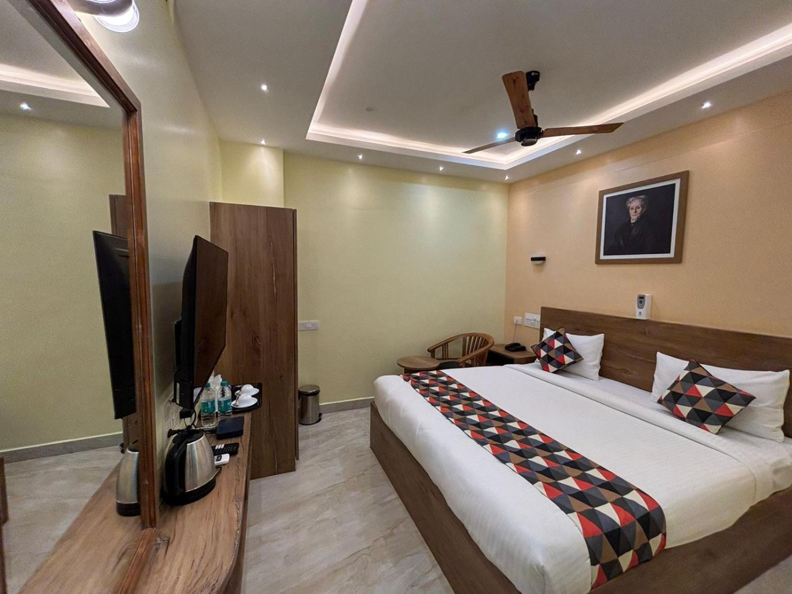 Forest Transit Hotel Coimbatore Buitenkant foto